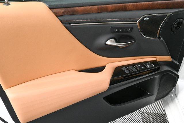 used 2022 Lexus ES 300h car, priced at $33,500