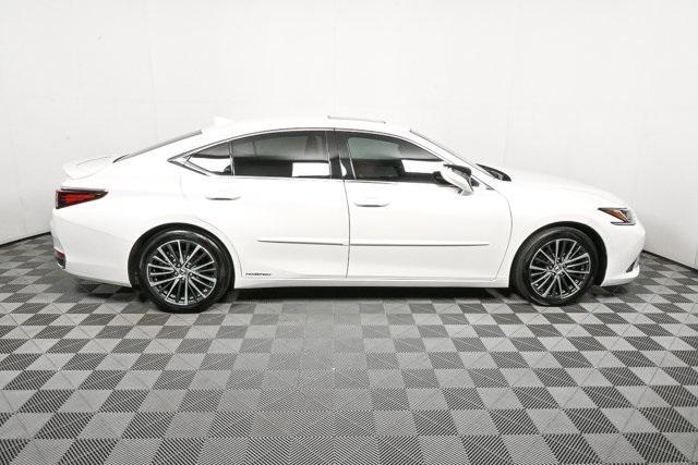 used 2022 Lexus ES 300h car, priced at $33,500