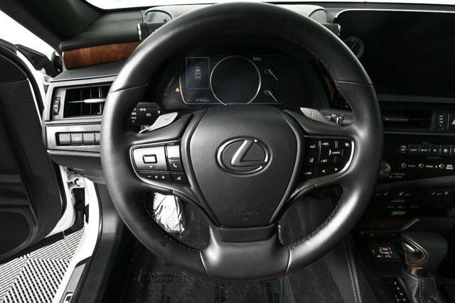 used 2022 Lexus ES 300h car, priced at $33,500