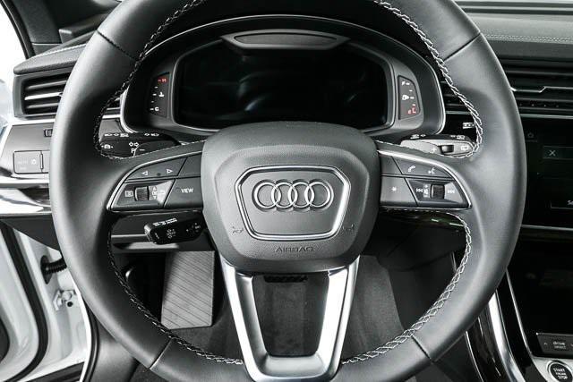 new 2025 Audi Q7 car, priced at $60,724