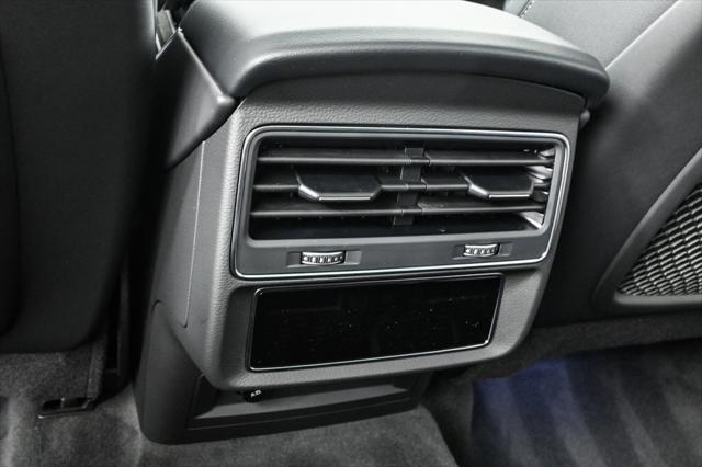 new 2025 Audi Q7 car, priced at $75,003