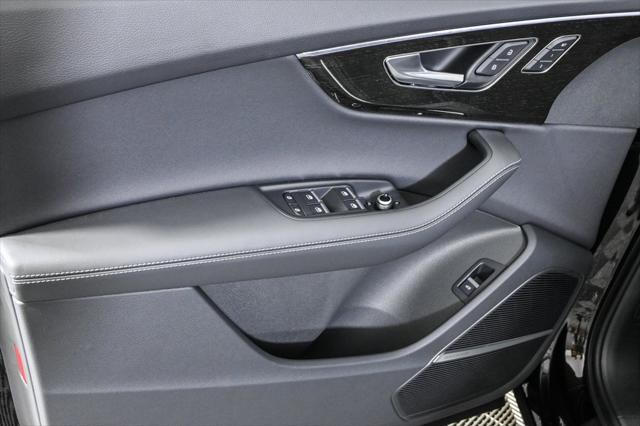 new 2025 Audi Q7 car, priced at $75,003