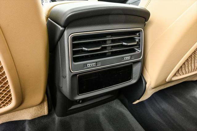 new 2025 Audi Q7 car, priced at $75,127
