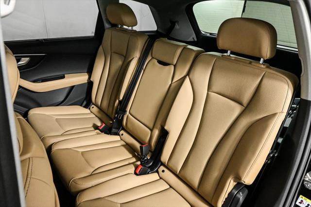 new 2025 Audi Q7 car, priced at $75,127