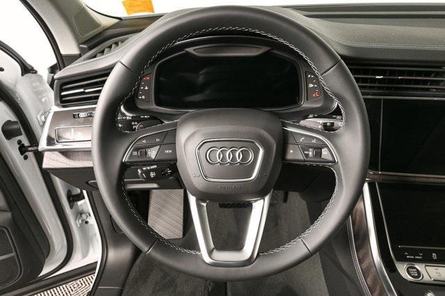 new 2025 Audi Q7 car, priced at $74,681