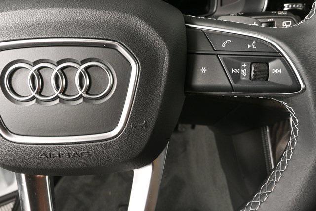 new 2025 Audi Q7 car, priced at $74,681
