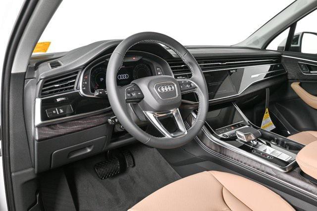 new 2025 Audi Q7 car, priced at $74,681