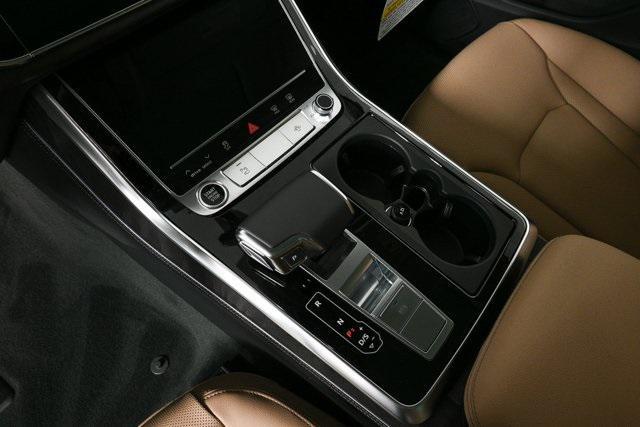 new 2025 Audi Q7 car, priced at $74,681