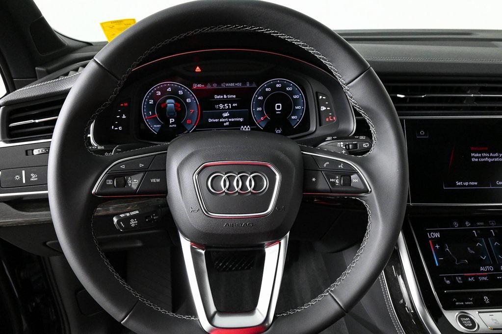 new 2025 Audi Q7 car, priced at $76,528