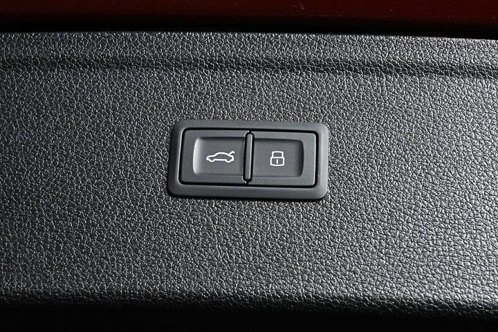 used 2020 Audi Q5 car, priced at $30,895