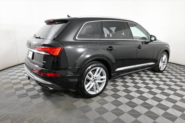 new 2025 Audi Q7 car, priced at $72,395