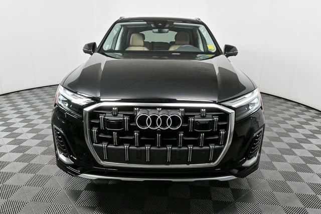 new 2025 Audi Q7 car, priced at $69,736