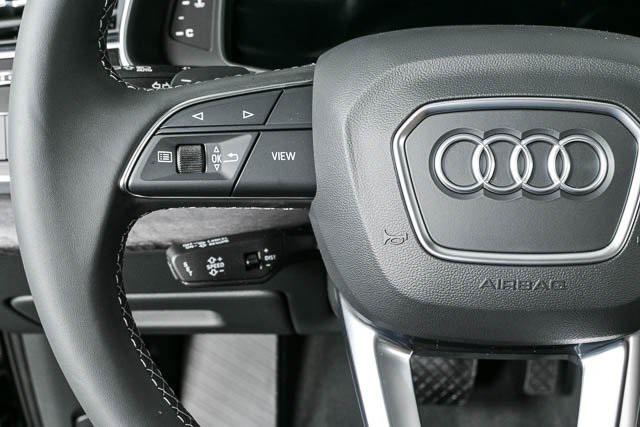 new 2025 Audi Q7 car, priced at $69,736