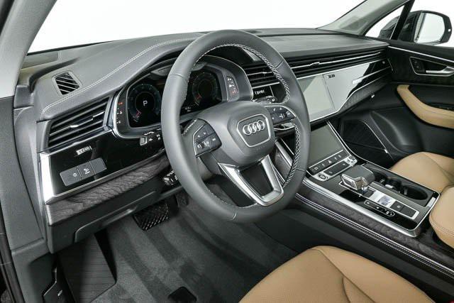 new 2025 Audi Q7 car, priced at $69,736