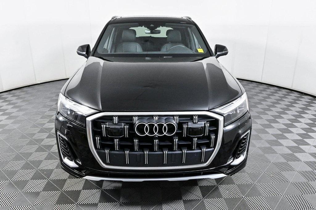 new 2025 Audi Q7 car, priced at $65,650