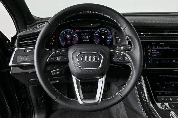 new 2025 Audi Q7 car, priced at $66,329