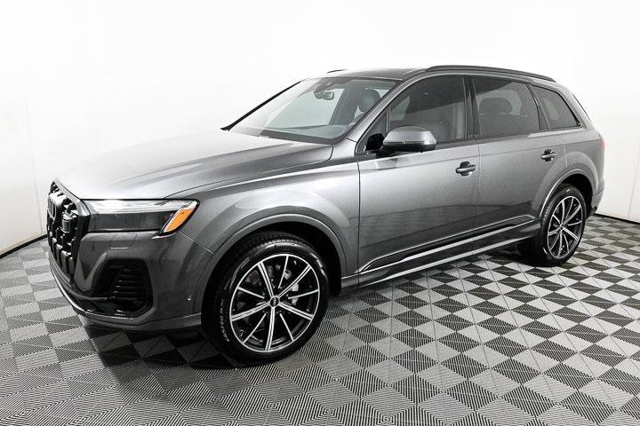 new 2025 Audi Q7 car, priced at $66,329