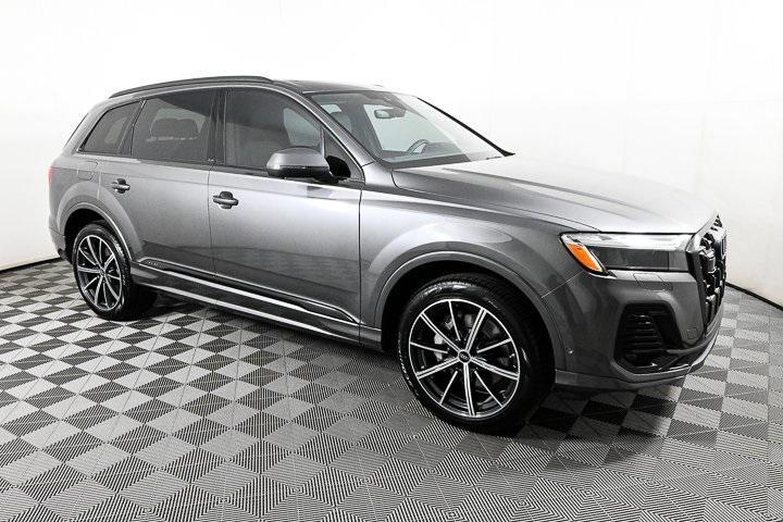 new 2025 Audi Q7 car, priced at $66,329