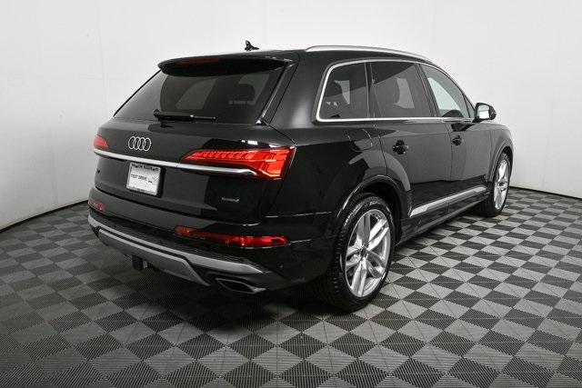 new 2025 Audi Q7 car, priced at $72,533