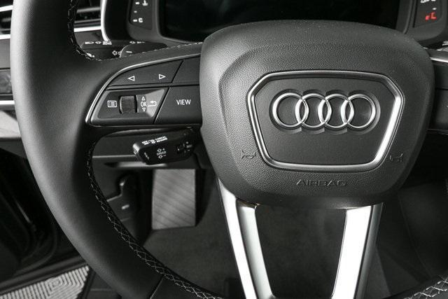 new 2025 Audi Q7 car, priced at $72,533