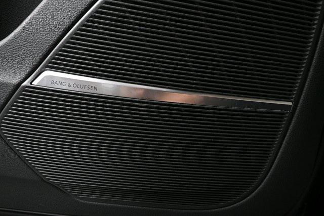 new 2025 Audi Q7 car, priced at $72,533