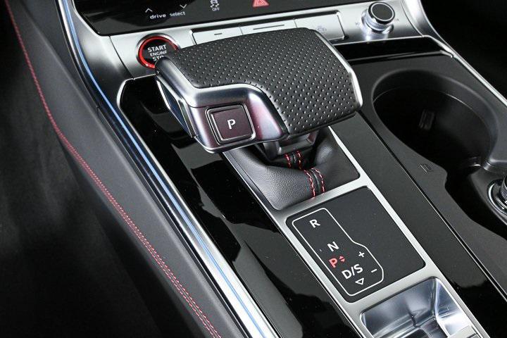 new 2025 Audi RS 6 Avant car, priced at $148,370