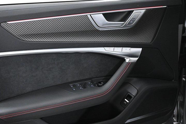 new 2025 Audi RS 6 Avant car, priced at $148,370