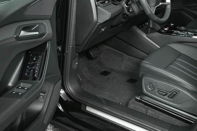new 2025 Audi Q6 e-tron car, priced at $69,768