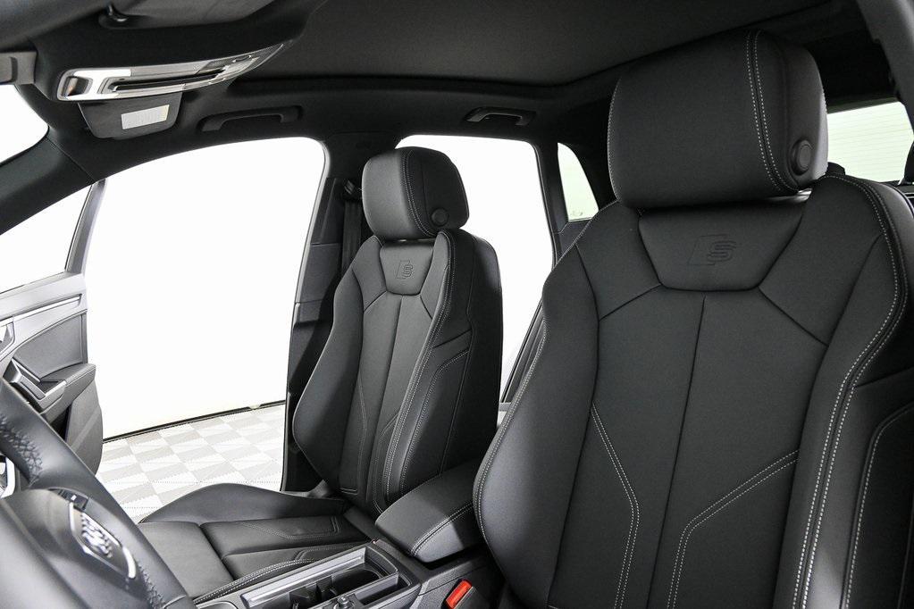 new 2025 Audi Q3 car, priced at $43,578