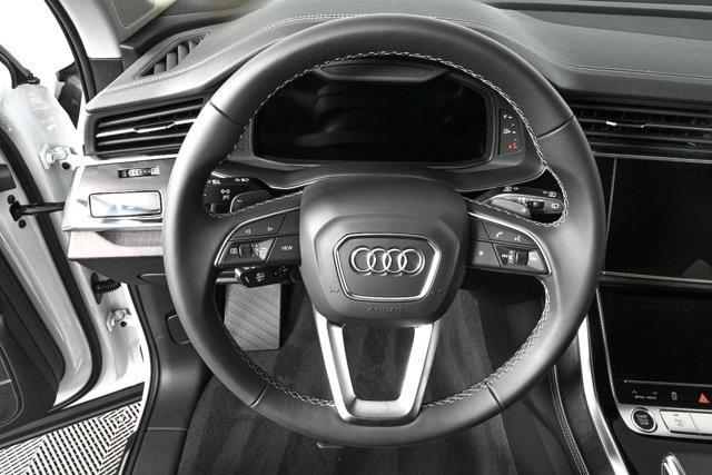 new 2025 Audi Q7 car, priced at $73,226