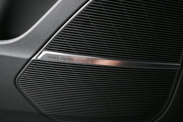 new 2025 Audi Q7 car, priced at $75,003