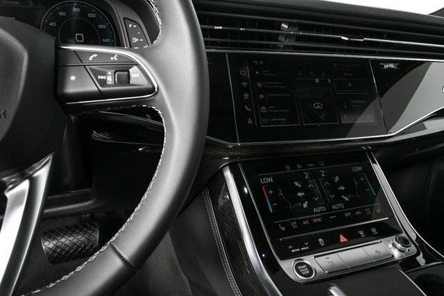 new 2025 Audi Q7 car, priced at $75,003