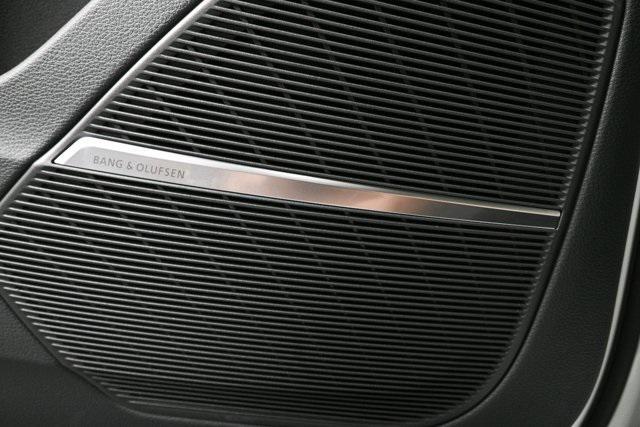 new 2025 Audi Q7 car, priced at $74,437