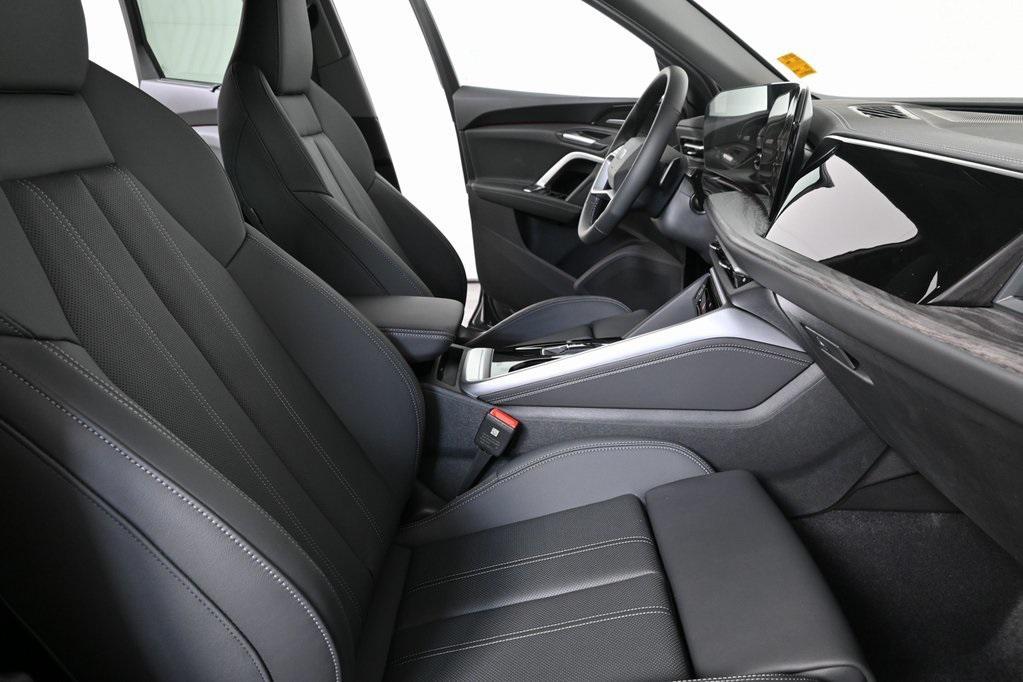 new 2025 Audi Q5 car, priced at $59,461