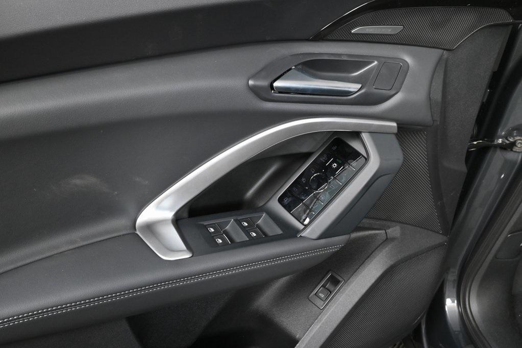 new 2025 Audi Q5 car, priced at $59,461