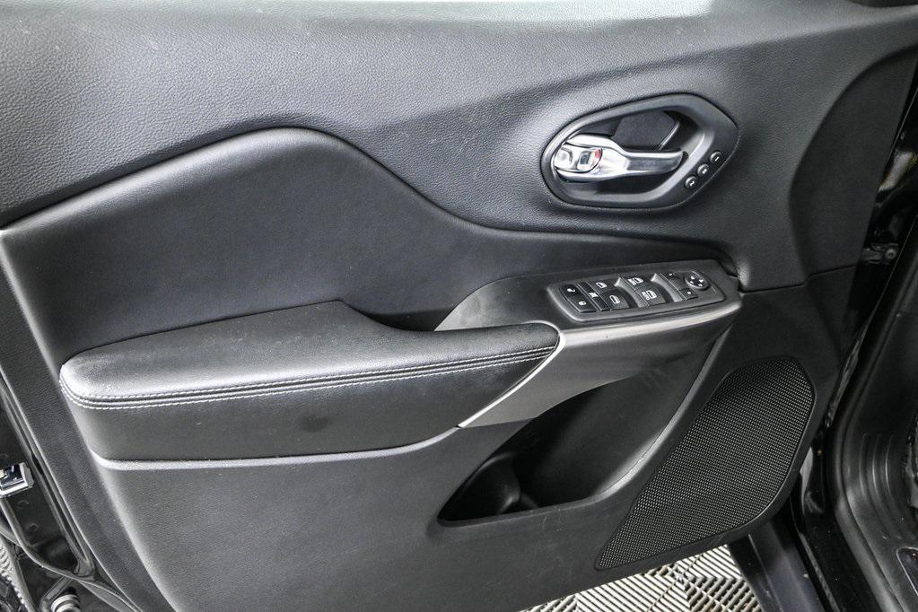 used 2019 Jeep Cherokee car, priced at $18,500