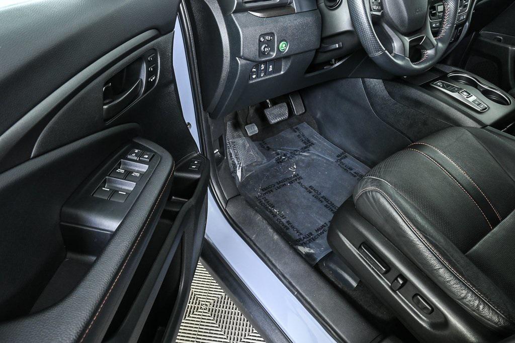 used 2022 Honda Passport car, priced at $32,495