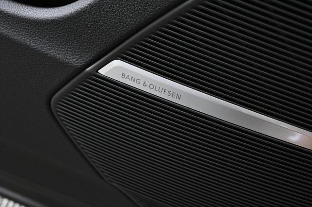 new 2025 Audi Q7 car, priced at $72,533