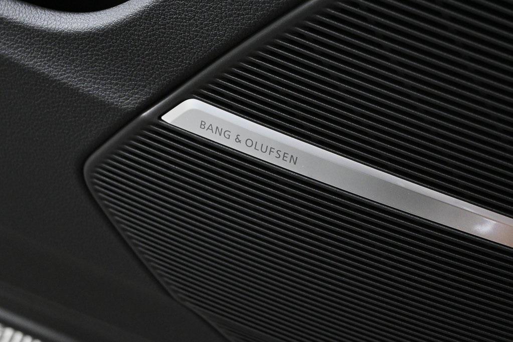 new 2025 Audi Q7 car, priced at $73,296