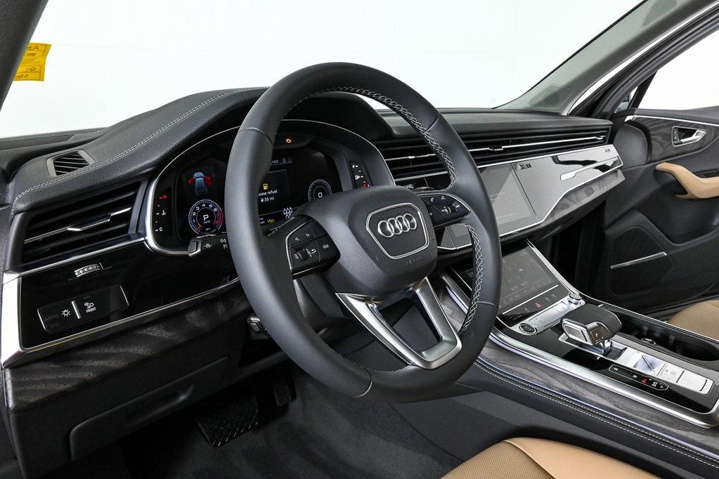 new 2025 Audi Q7 car, priced at $73,296