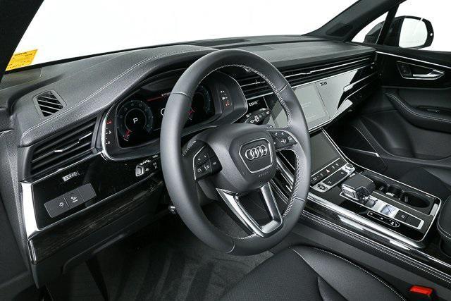 new 2025 Audi Q7 car, priced at $69,166