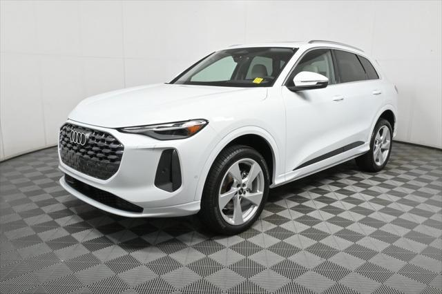 new 2025 Audi Q5 car, priced at $60,350