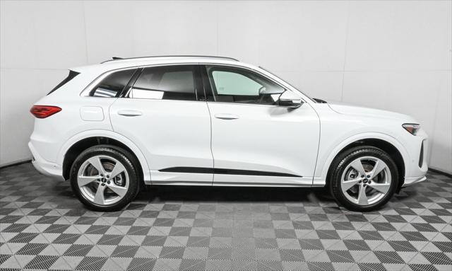 new 2025 Audi Q5 car, priced at $60,350