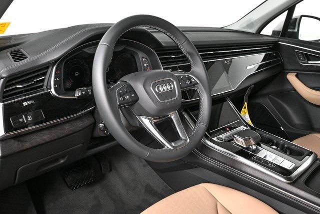 new 2025 Audi Q7 car, priced at $72,742