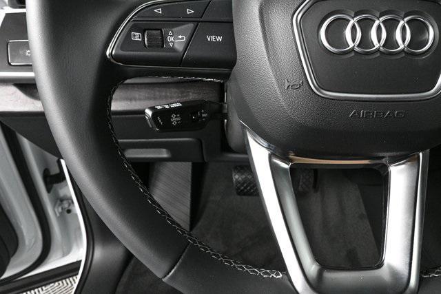 new 2025 Audi Q7 car, priced at $72,742