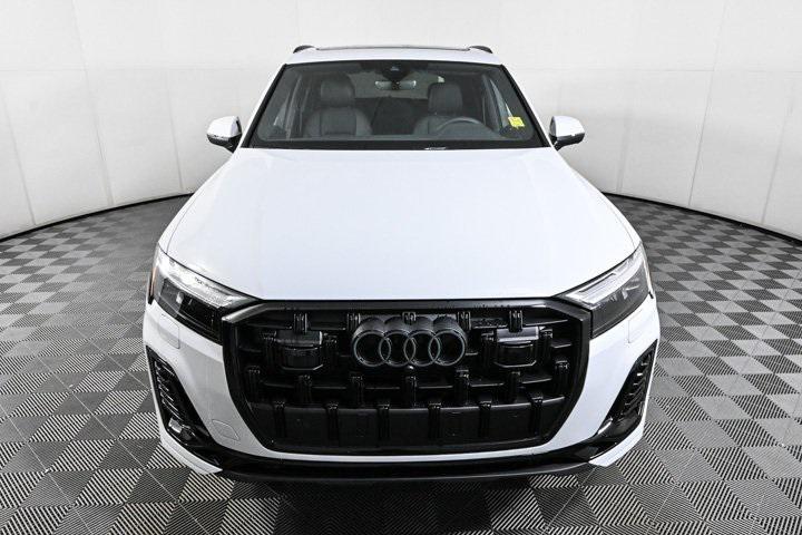 new 2025 Audi Q7 car, priced at $77,750