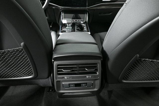 new 2025 Audi Q7 car, priced at $64,956