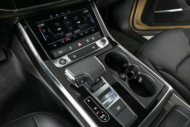 new 2025 Audi Q7 car, priced at $64,956