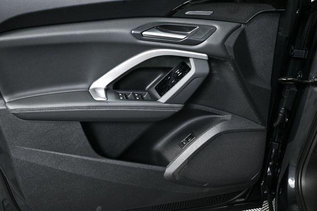new 2025 Audi Q5 car, priced at $61,006