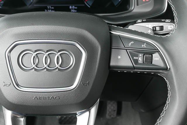 new 2025 Audi Q7 car, priced at $74,726
